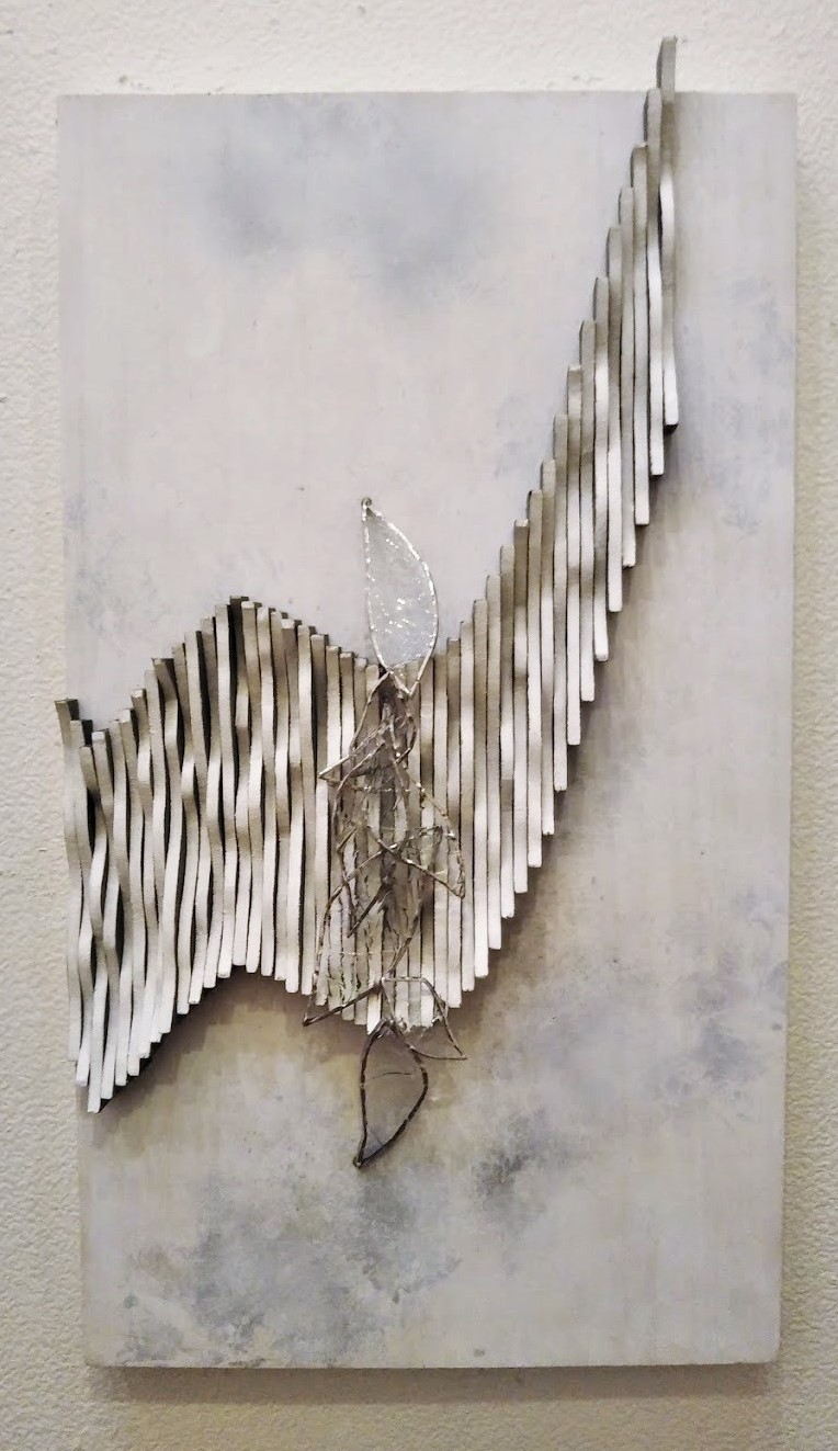 37  W30×D5×H55cm/木・ガラス