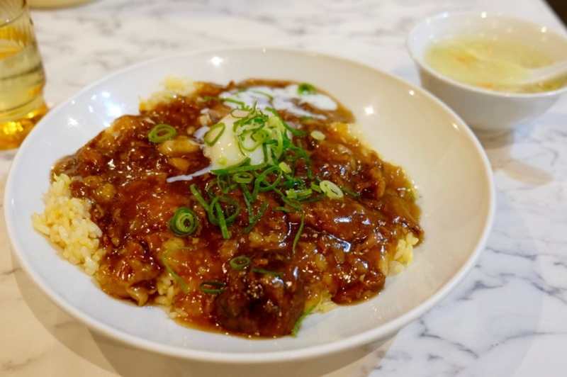 秋葉原 雁川 牛すじチャーハン