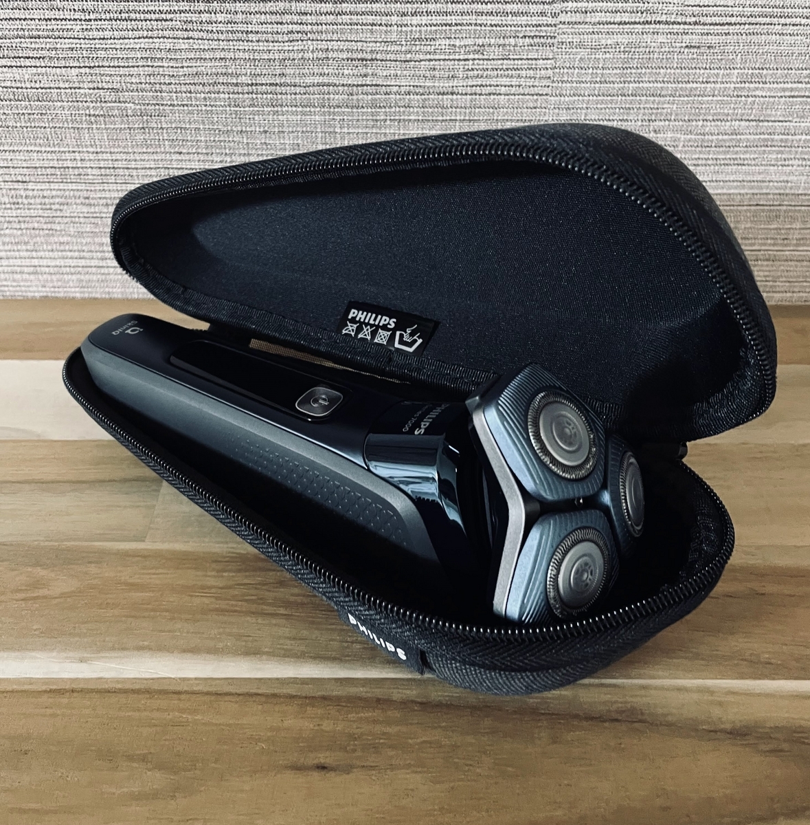 PHILIPS フィリップス 電動シェーバー 7000シリーズ S7782-57