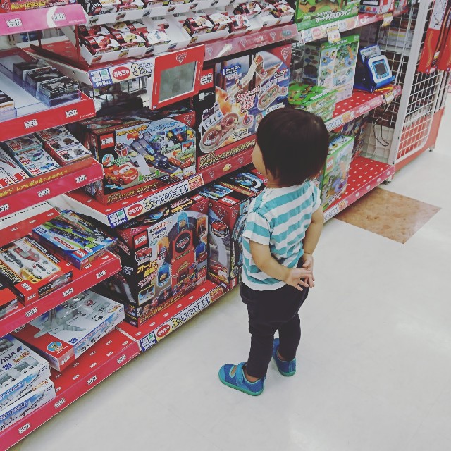 2歳2ヶ月 男子感を醸し出し始めた2歳 Osaka N Blog