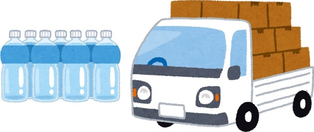 6本のペットボトルと沢山の荷物を積んだトラック