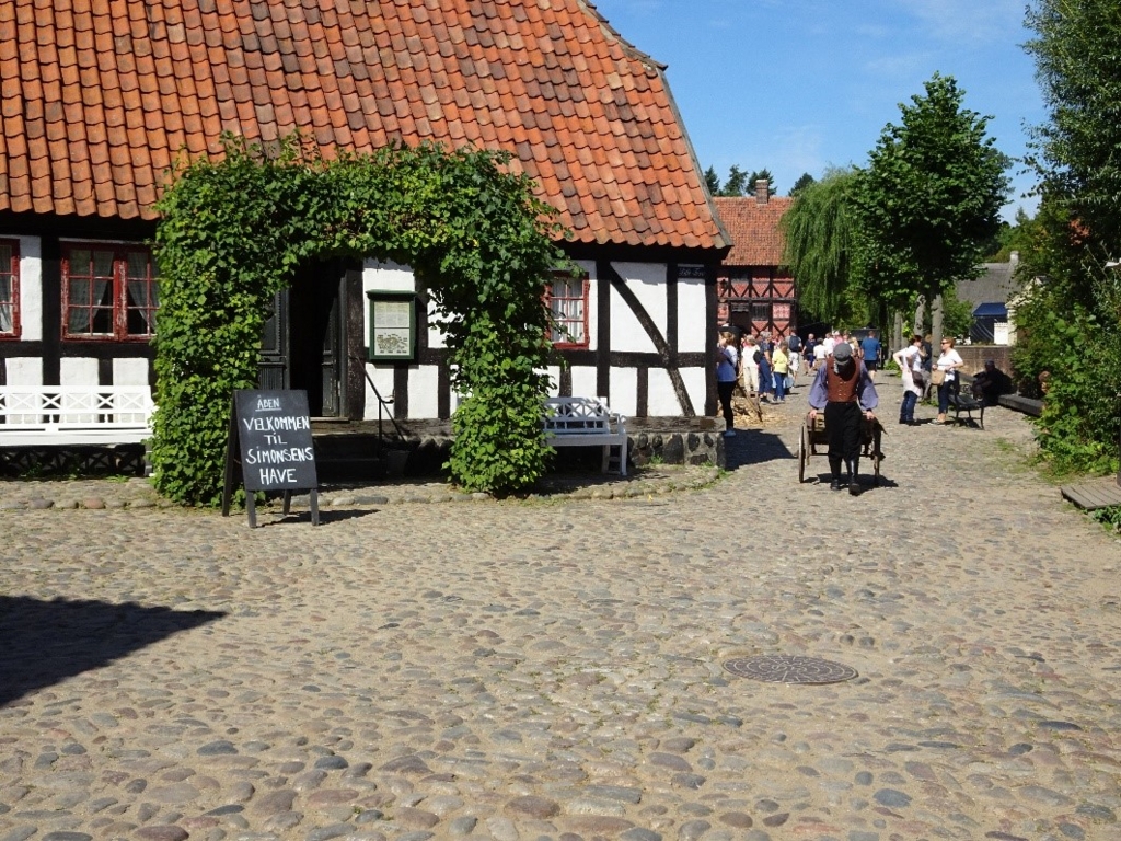 デンマーク 「デン・ガムレ・ビュ（Den Gamle By）」の思ひで