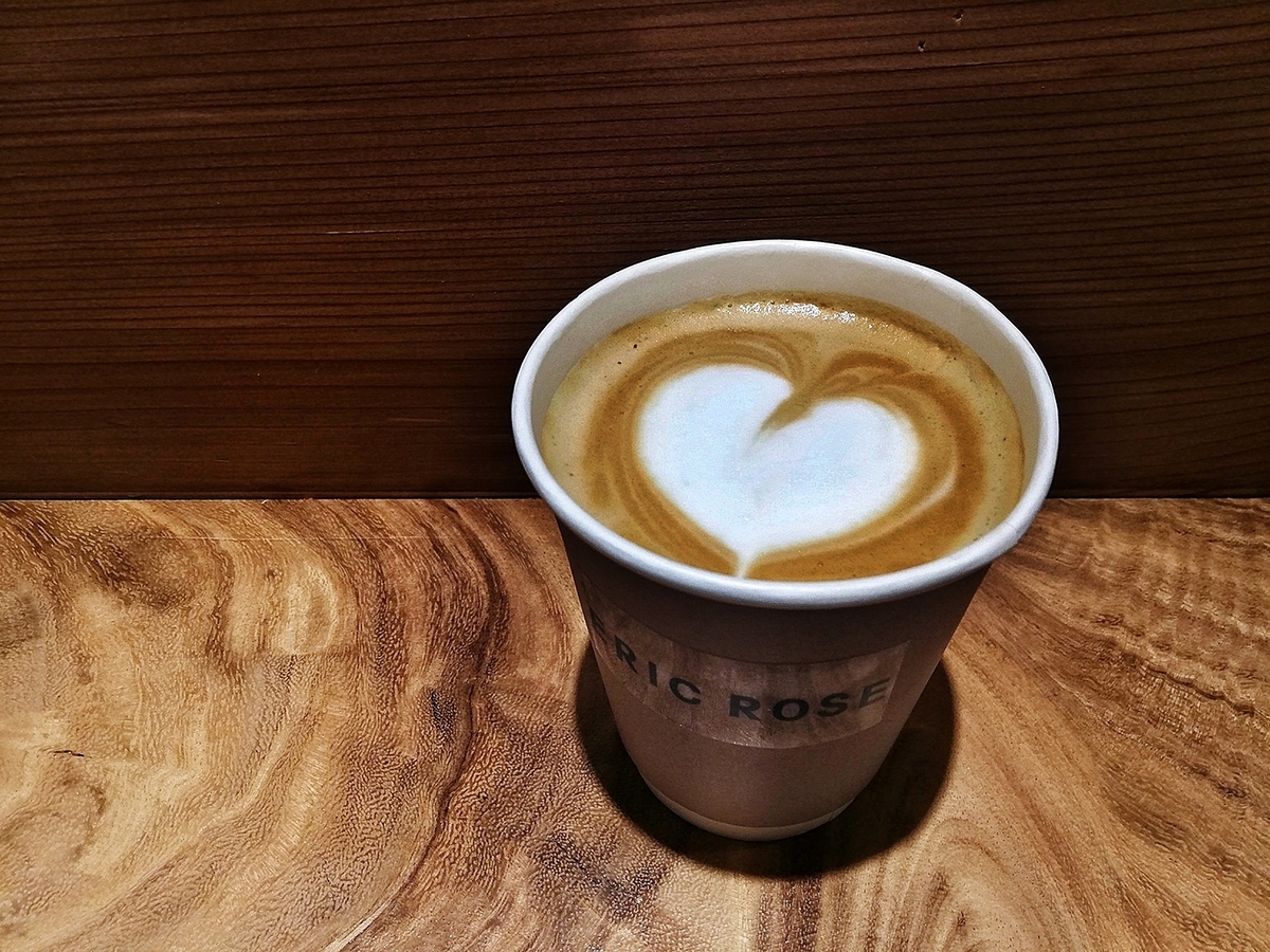 スタバ創業メンバーが手がけるカフェ【ERIC ROSE】日本2号店が