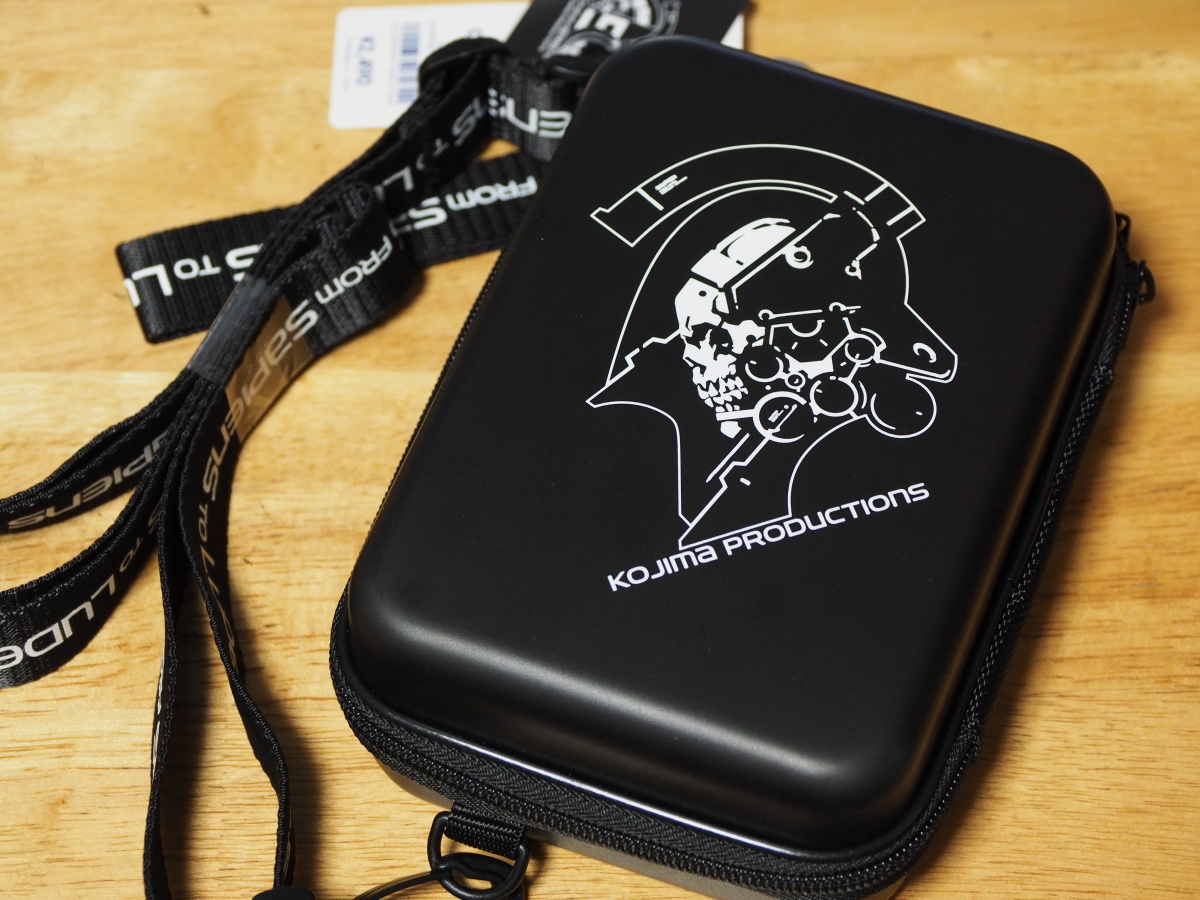 GU×KOJIMA PRODUCTIONS コラボレーションコレクション」を買っ