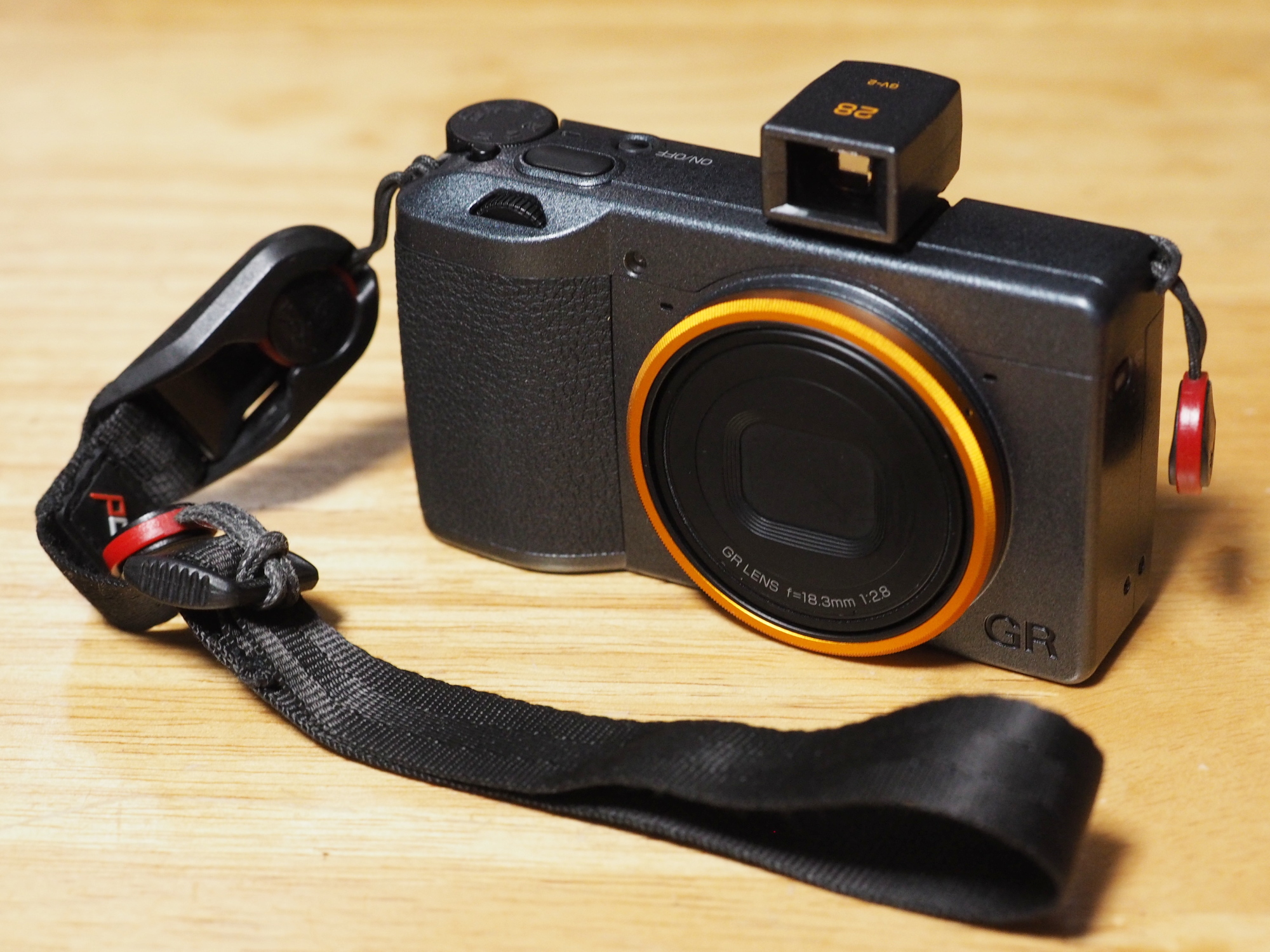 [箱付き美品] RICOH GRⅢ ＊一部欠品あり 生産一時停止 希少 RICOH GRⅢ 付属品全てあります 保証書あり