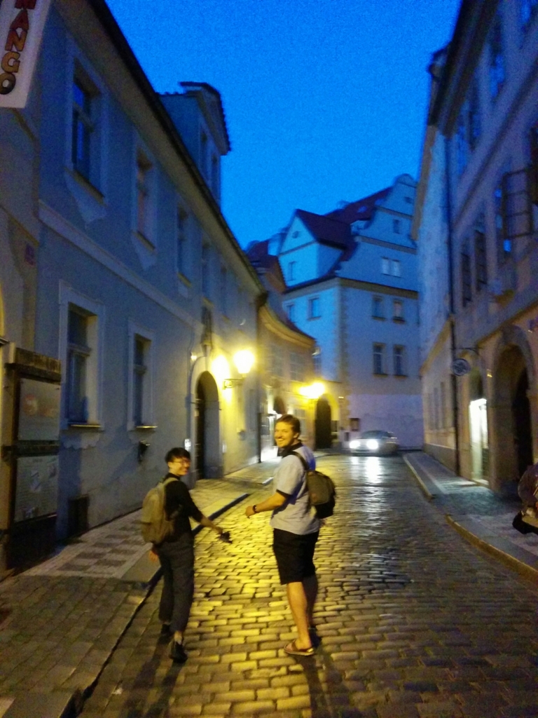 f:id:otiai10:20160716213843j:plain f:id:otiai10:20160716213843j:plain