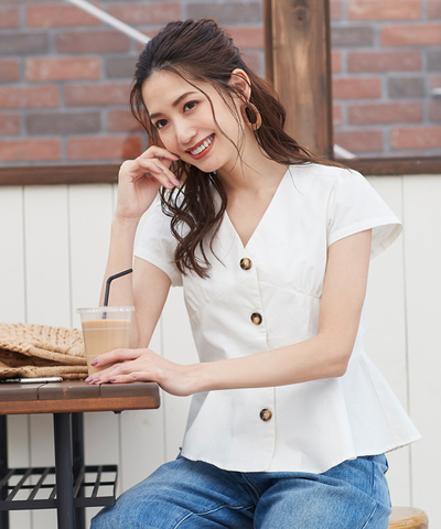 フレンチスリーブペプラムブラウス