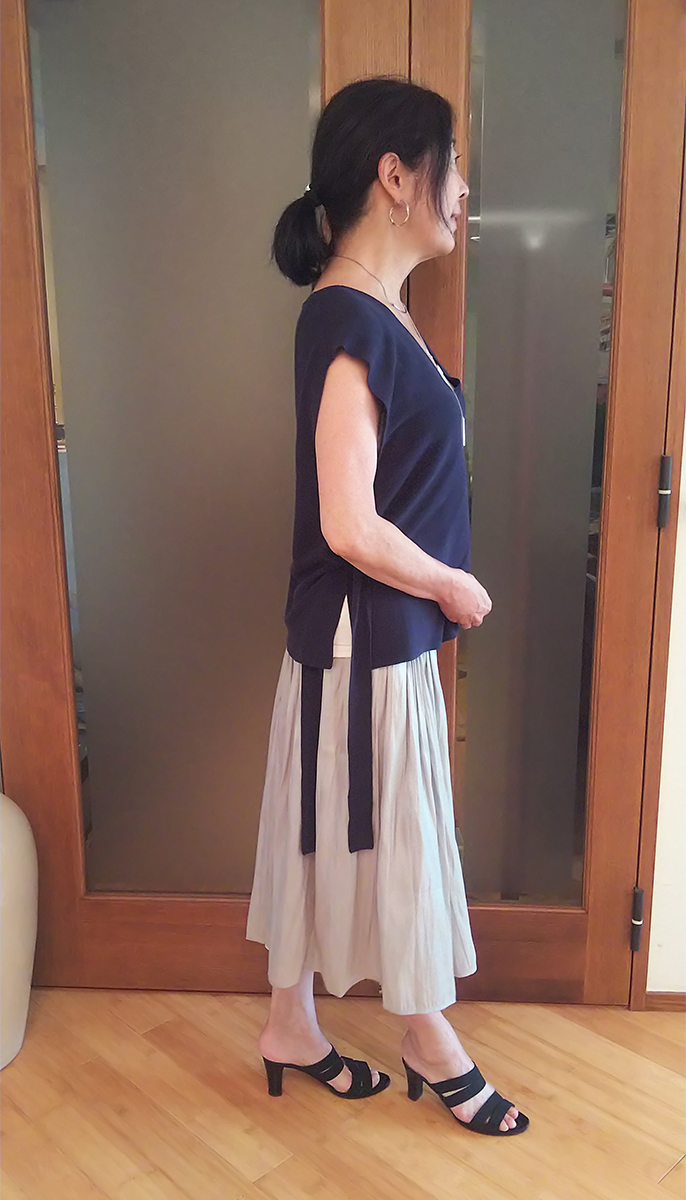 夏にベストを着る