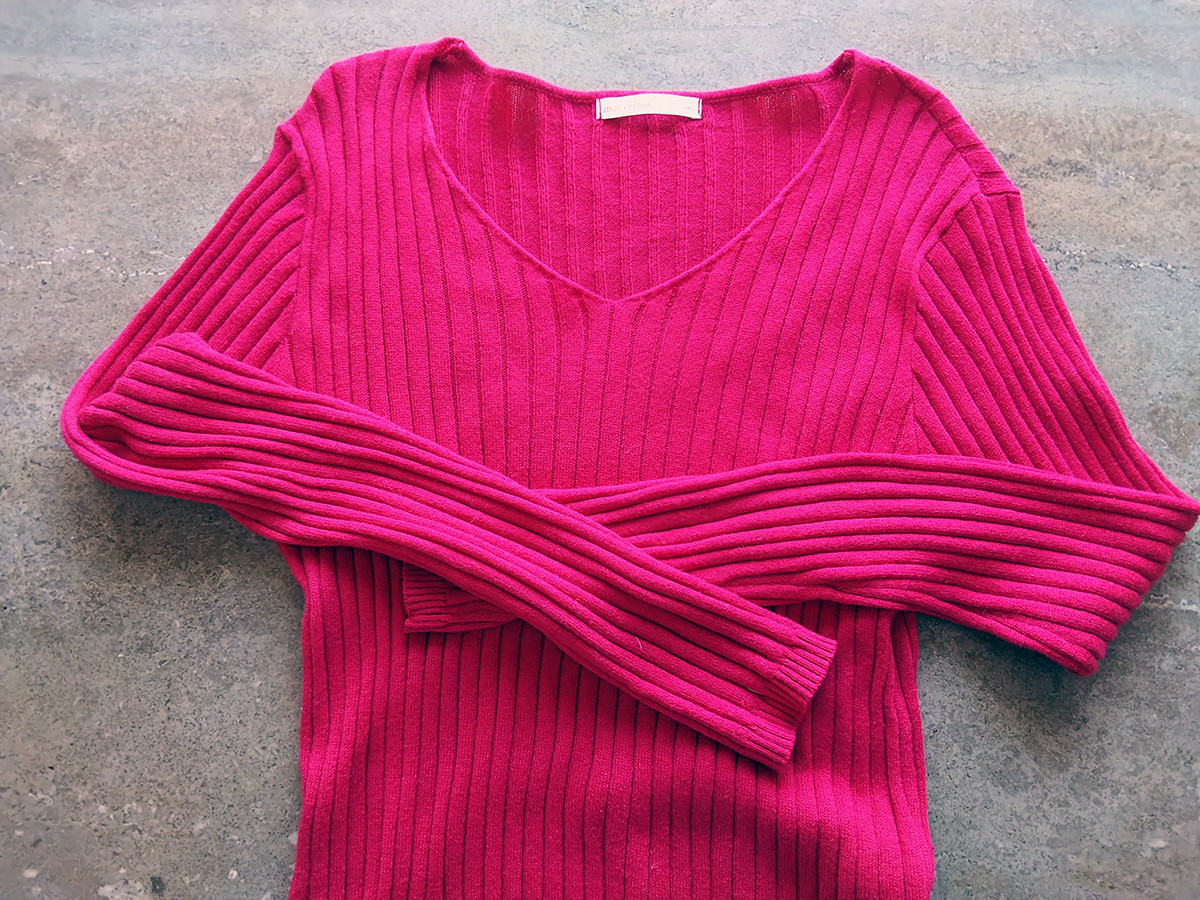 薄くて縫製の悪い服