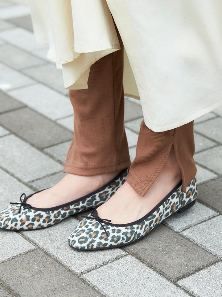 外スリットリブ10分丈レギンス