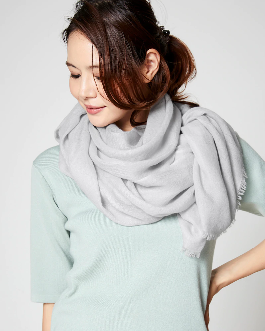 ホワイトカシミヤ・シアーストール