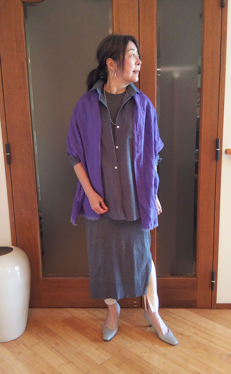 オールグレーとのコーデ