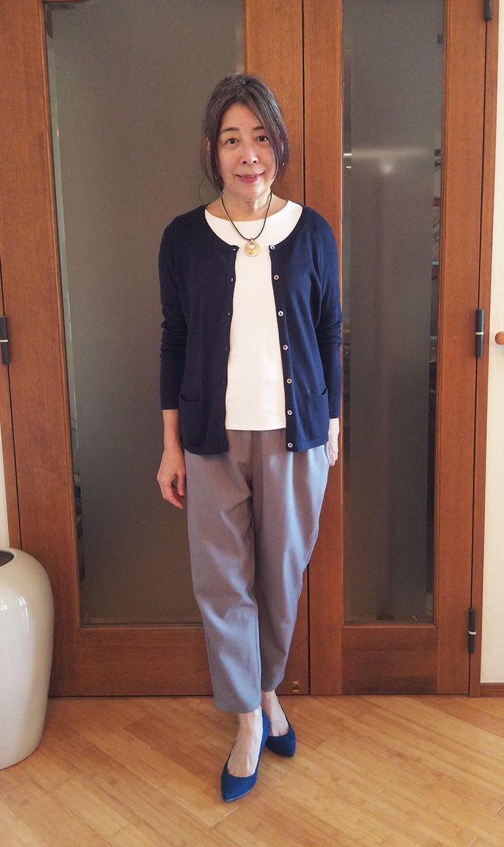 ミディアム丈カーディガン