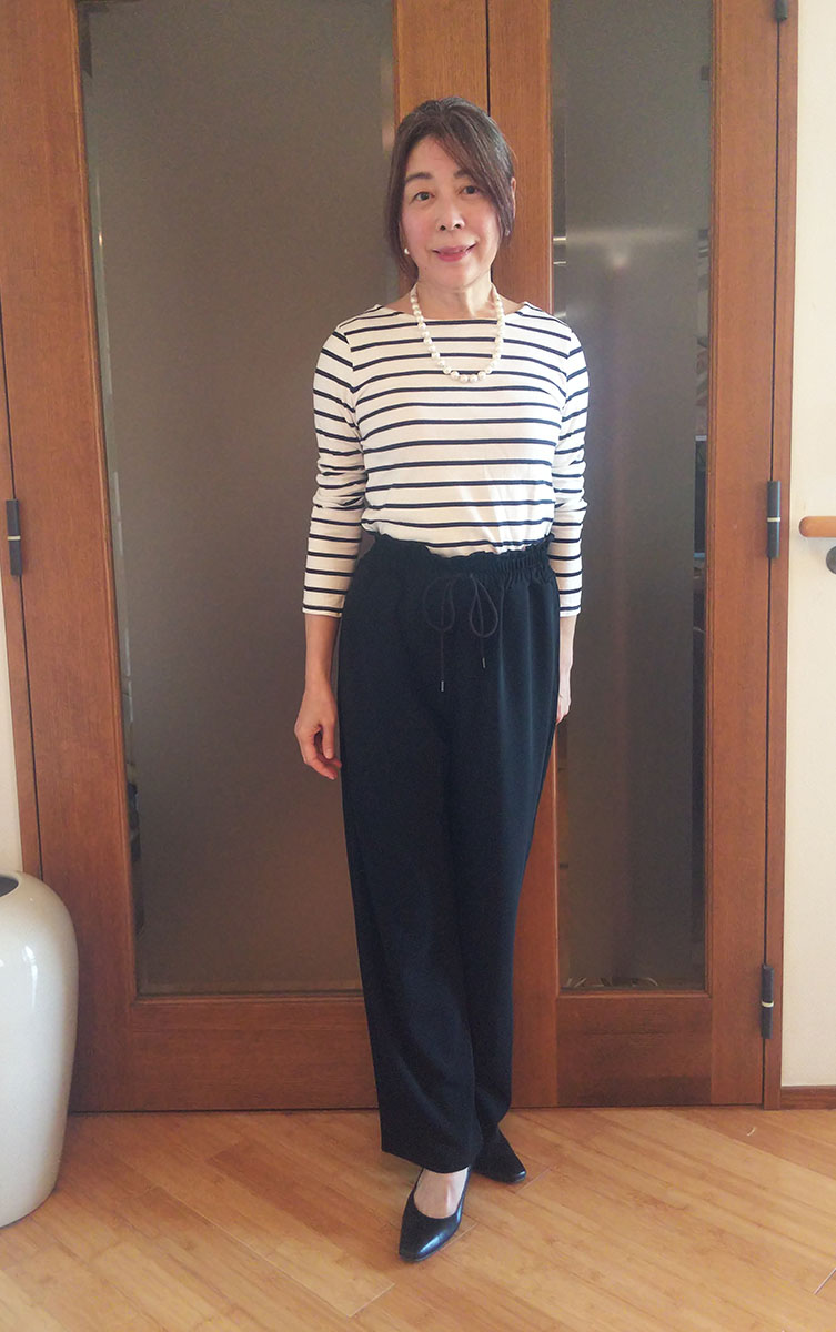 裾をパンツにイン