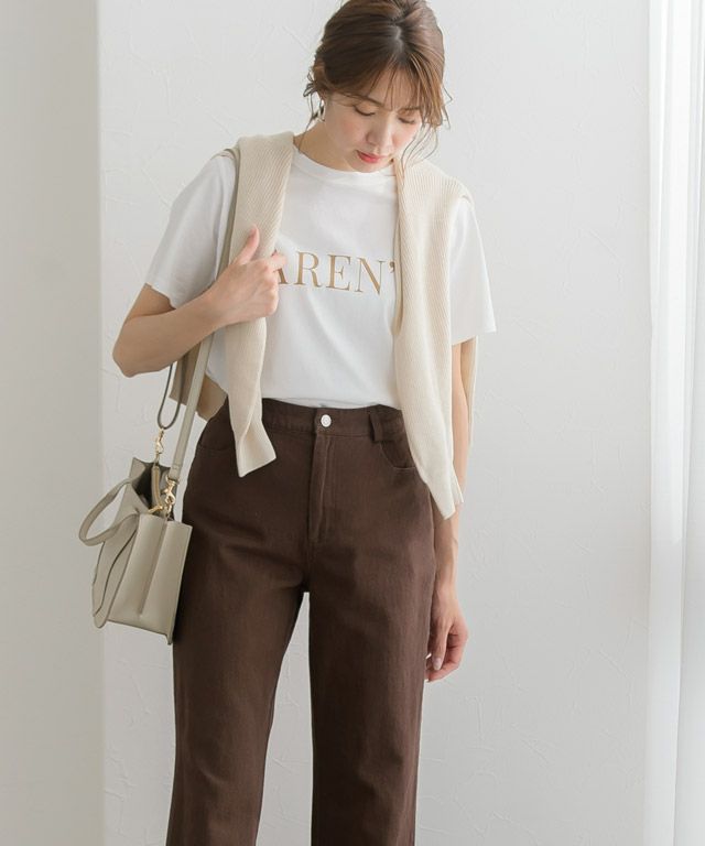 AREN'T ロゴTシャツ