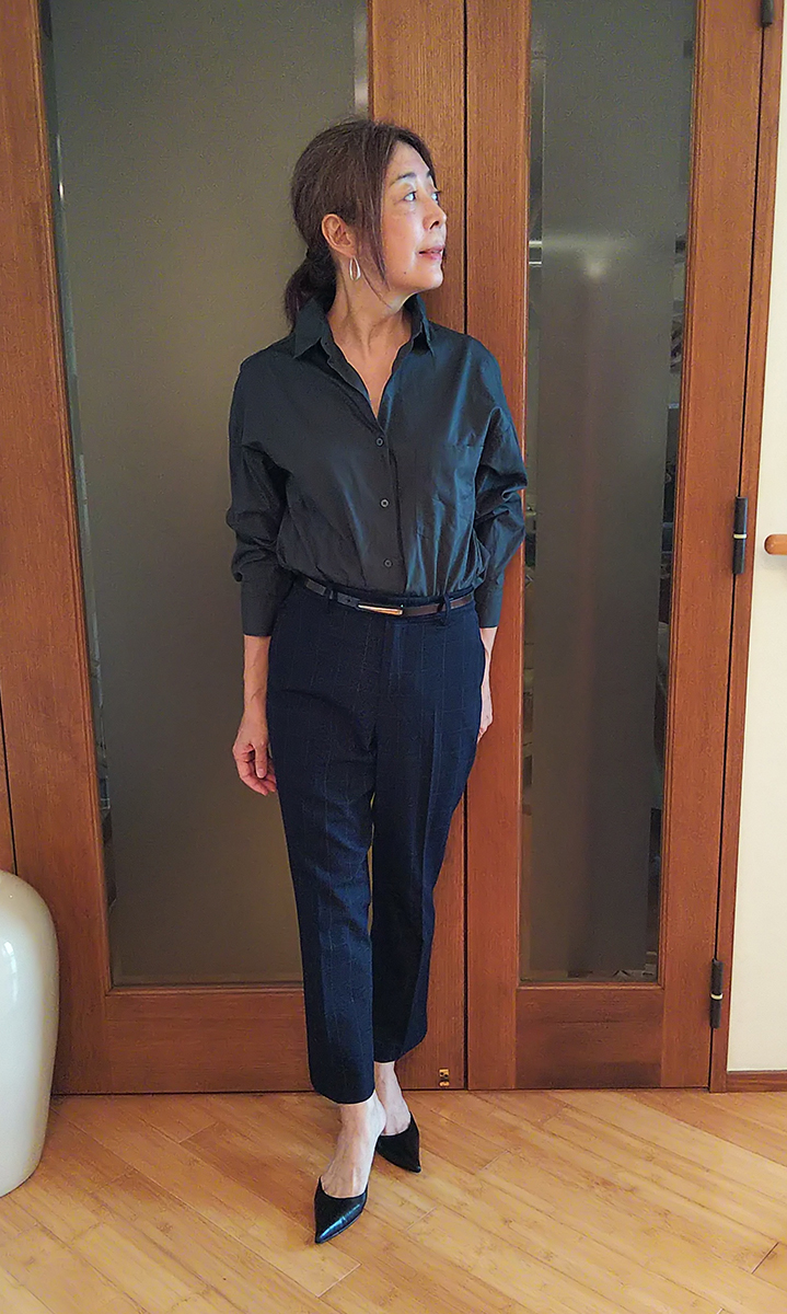 フォレストグリーンのシャツ