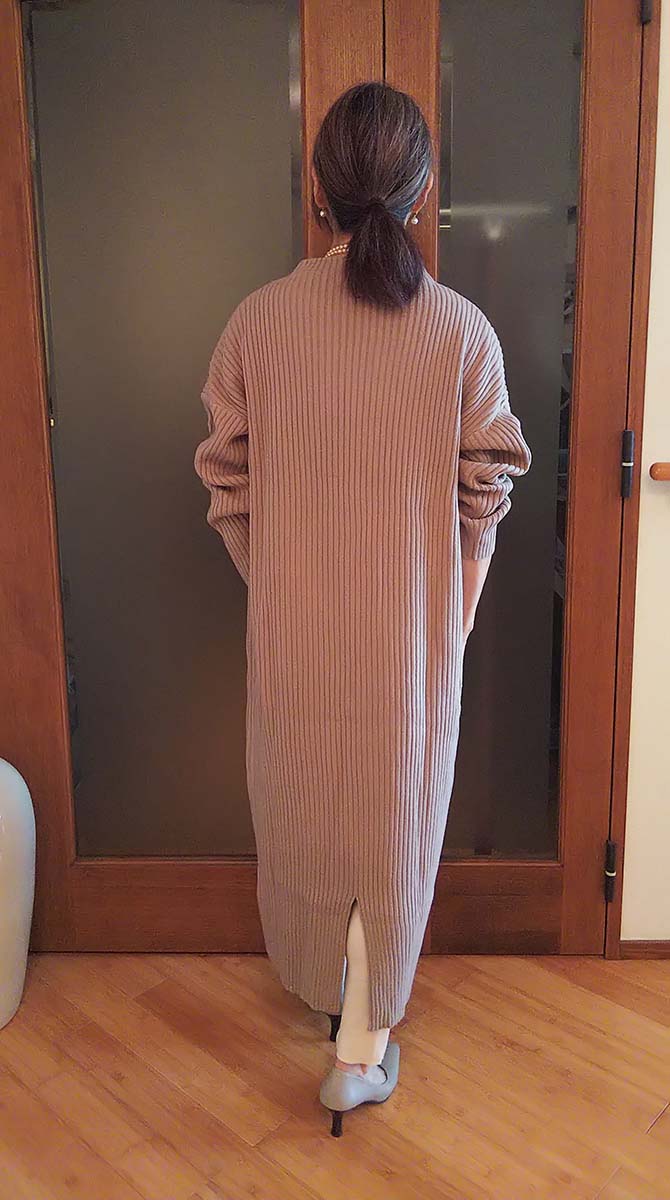後ろの裾