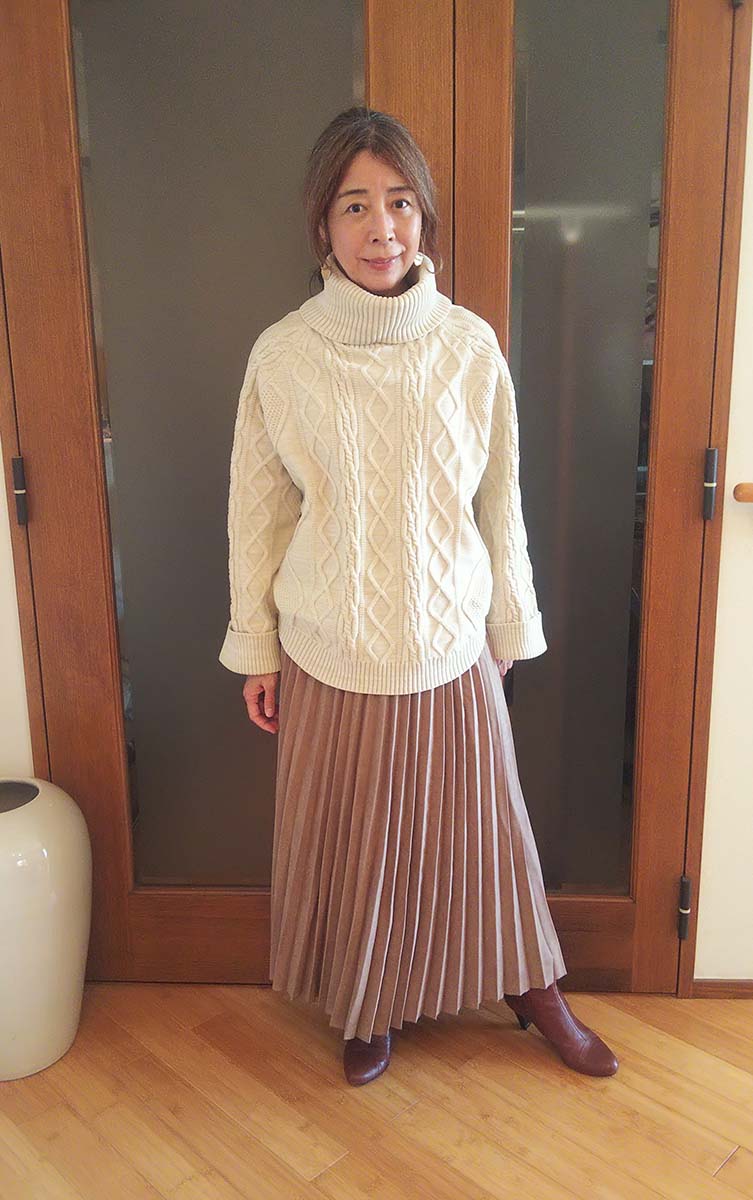 エステルタートルニット