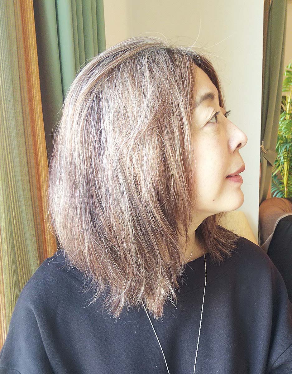 コロナ自粛でもキレイになろう 美容室でカットとカラーをすれば気分が明るくなります 歳を隠すのをやめました