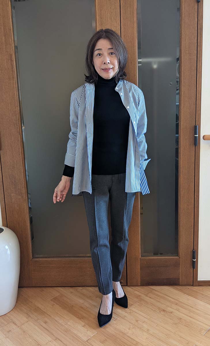 エクストラファインメリノタートルネックセーターとのコーデ