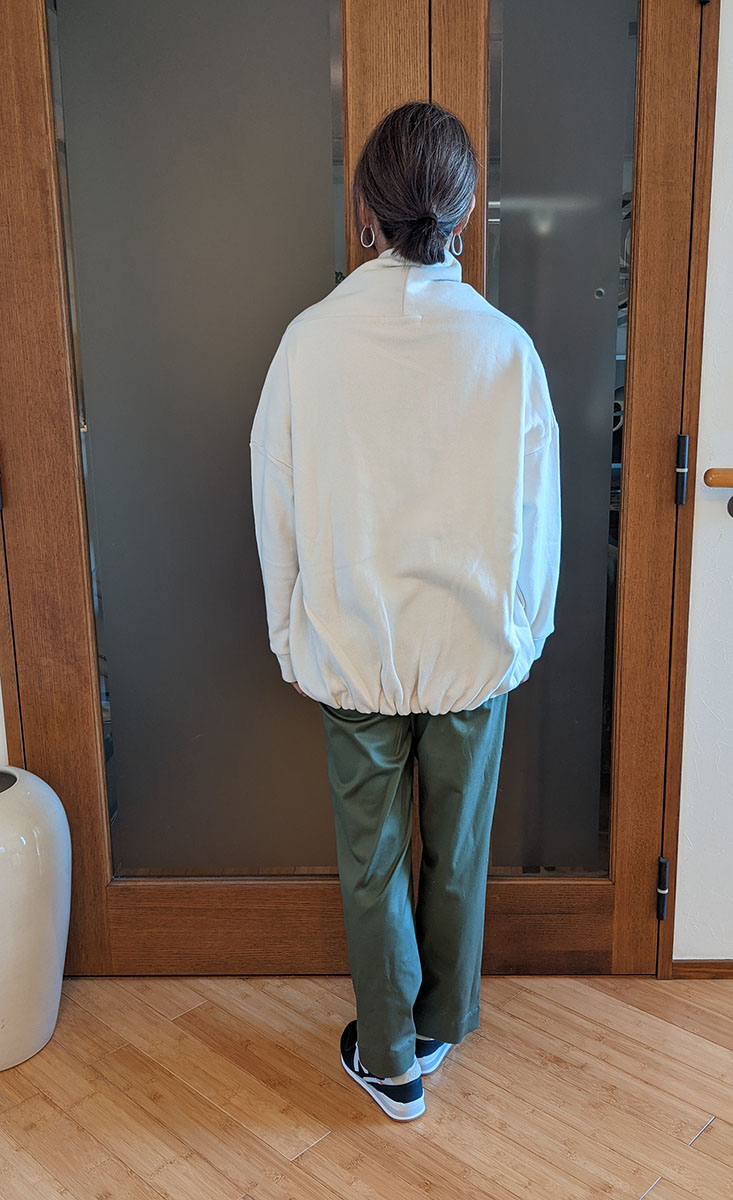 後ろから見た感じ