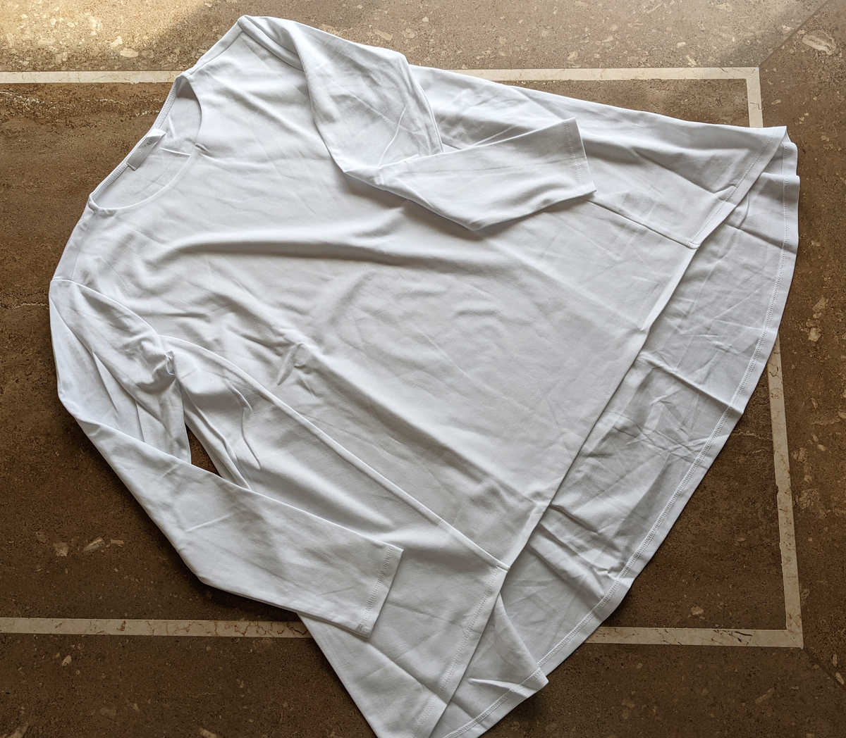 ドゥクラッセTシャツ・ペプラムボートネック
