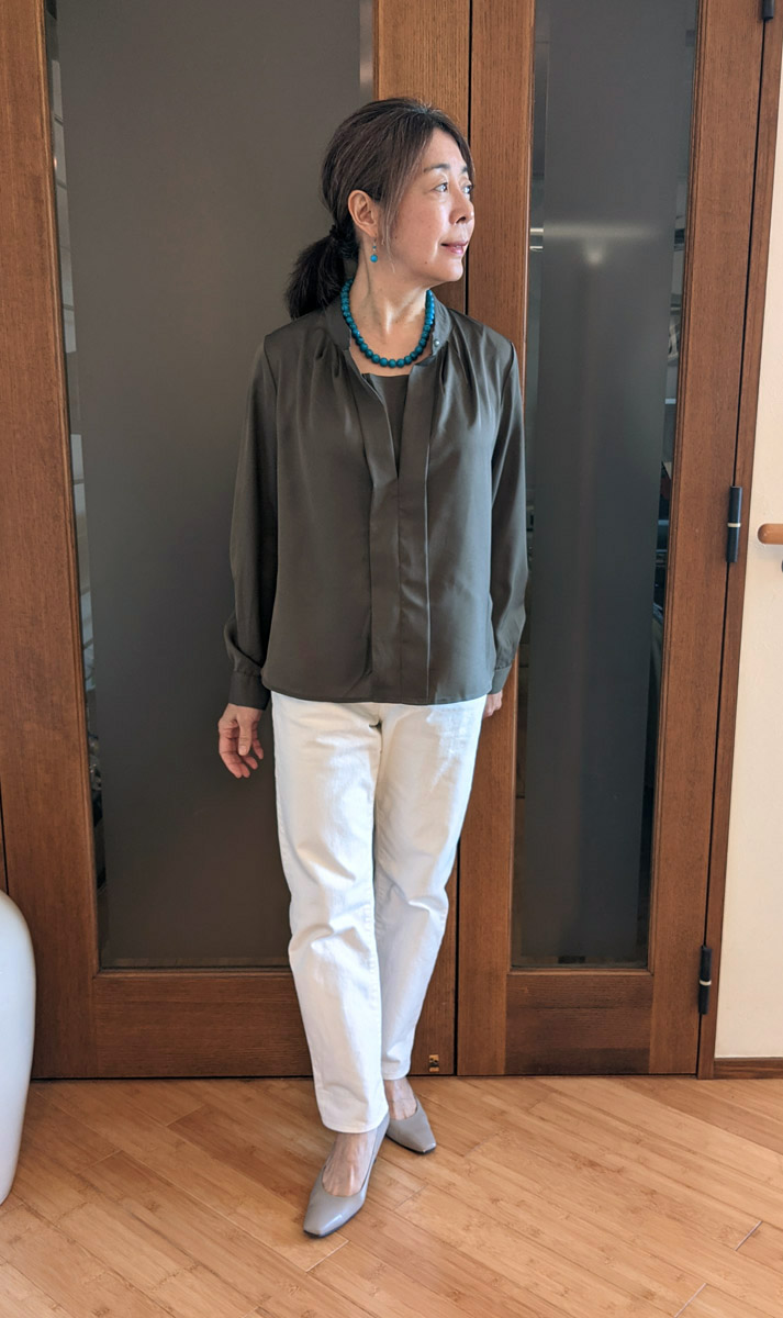 ターコイズブルーのアクセサリーをプラス