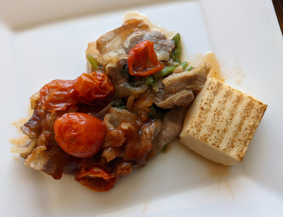牛肉のトマトすき焼き