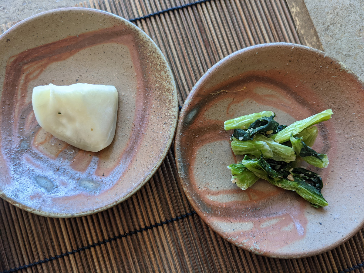  「かぶの柚子風味」と「きのこの胡麻あえ」