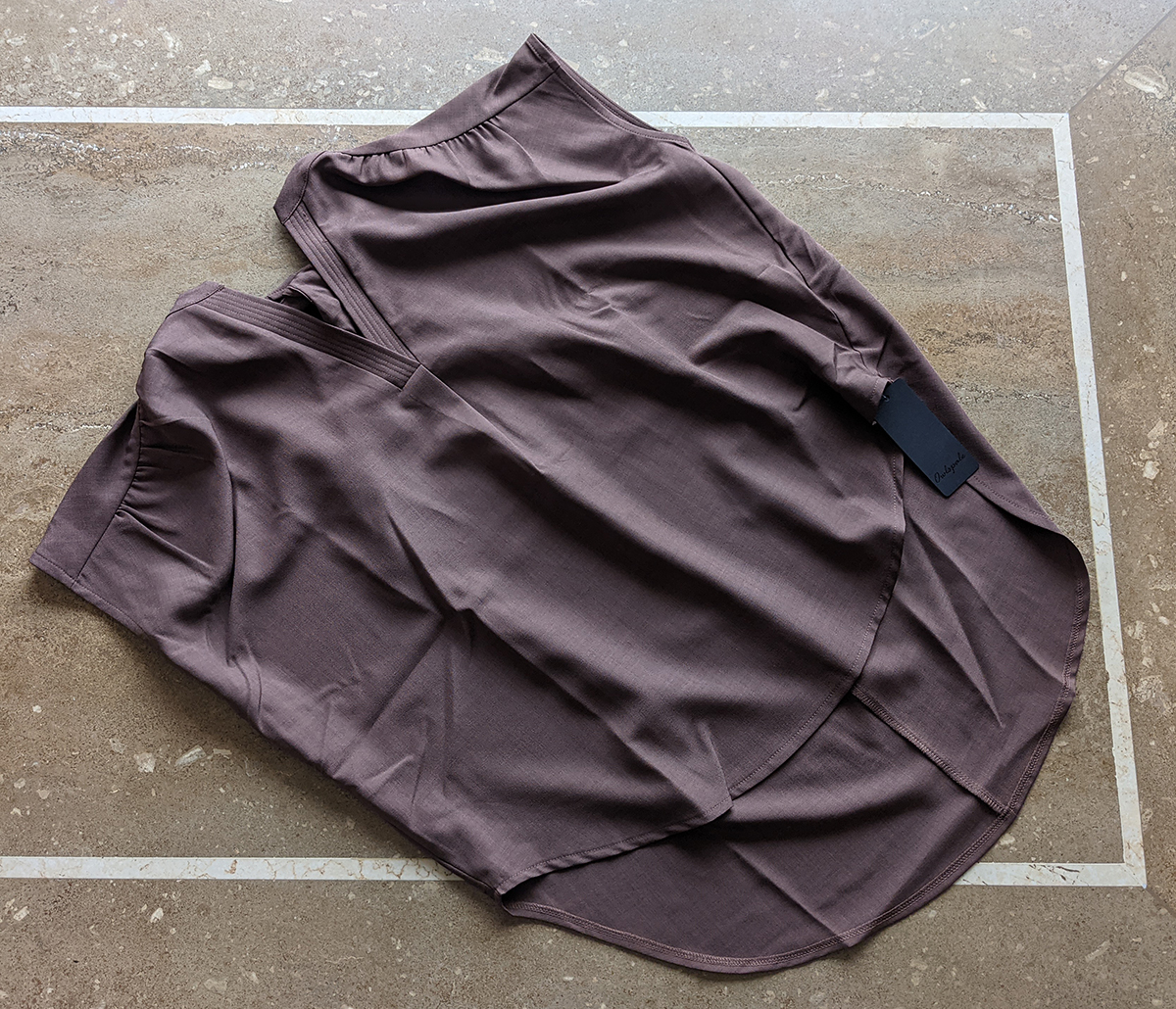 スキッパーフレンチスリーブブラウス