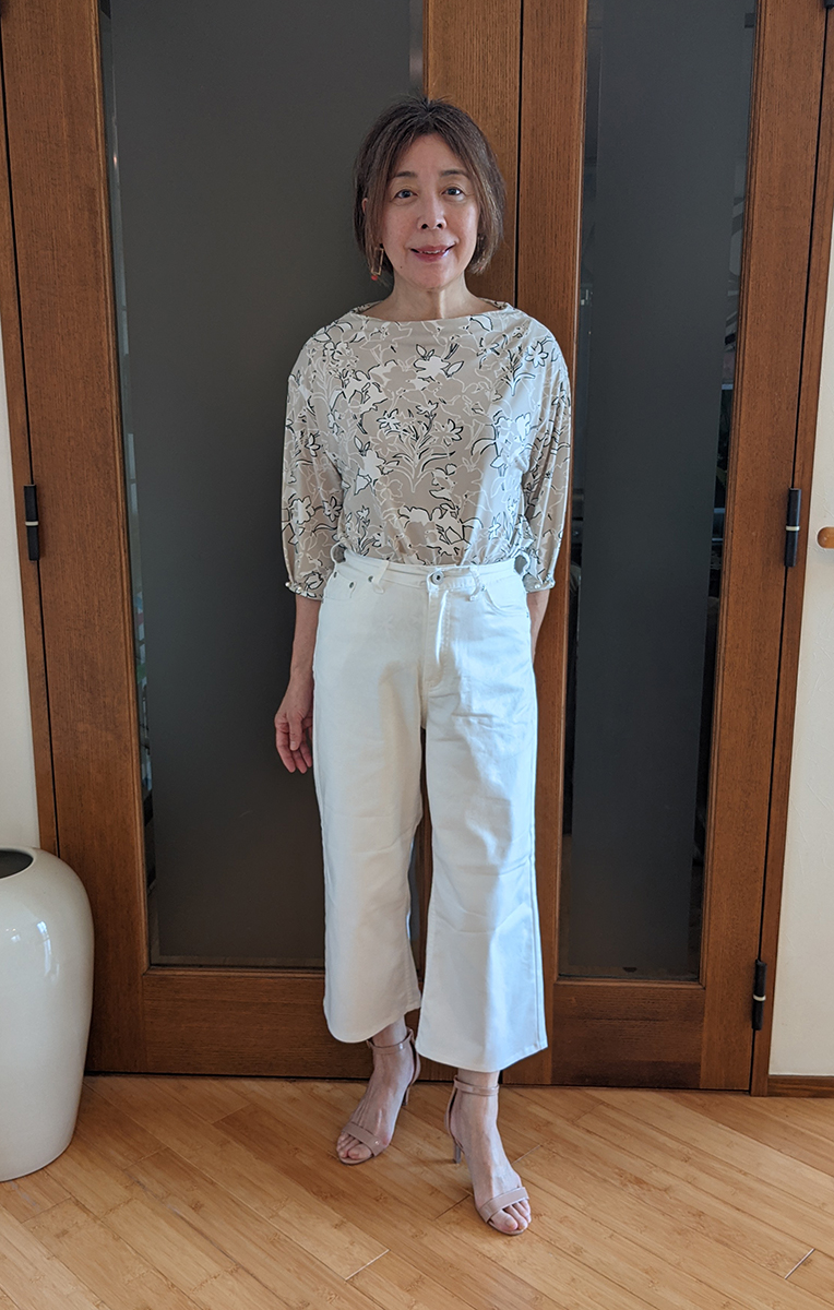 ドレープジャージー・スタンドボートネックとのコーデ