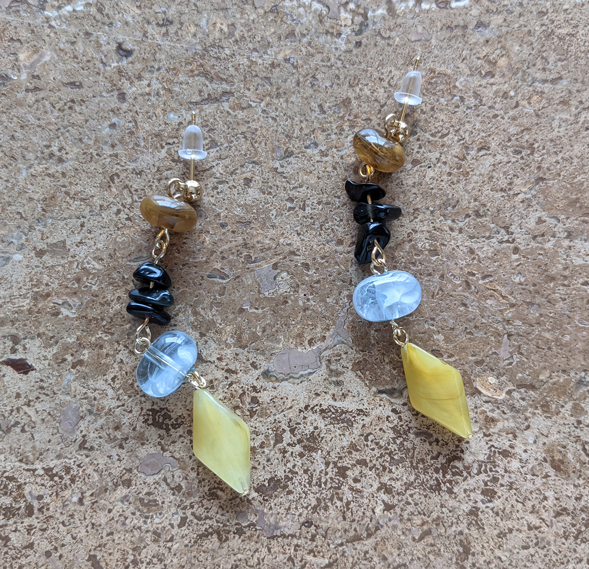 カラフルストーンピアス