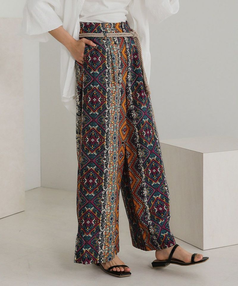 ネイティブ アメリカン柄のワイドパンツで夏のエスニックコーデ 歳を隠すのをやめました ネイティブ アメリカン柄のワイドパンツで夏のエスニックコーデ 歳を隠すのをやめました