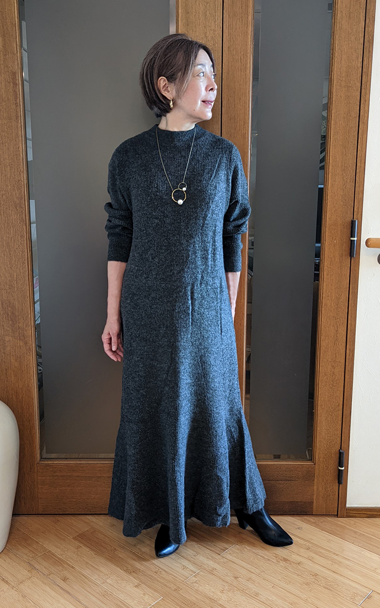 袖をたくし上げて着たところ