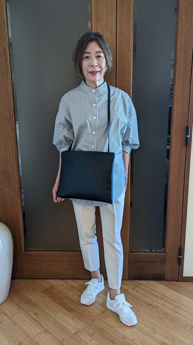 スタイリッシュに出勤するためのヴィーガンレザートート｜A4