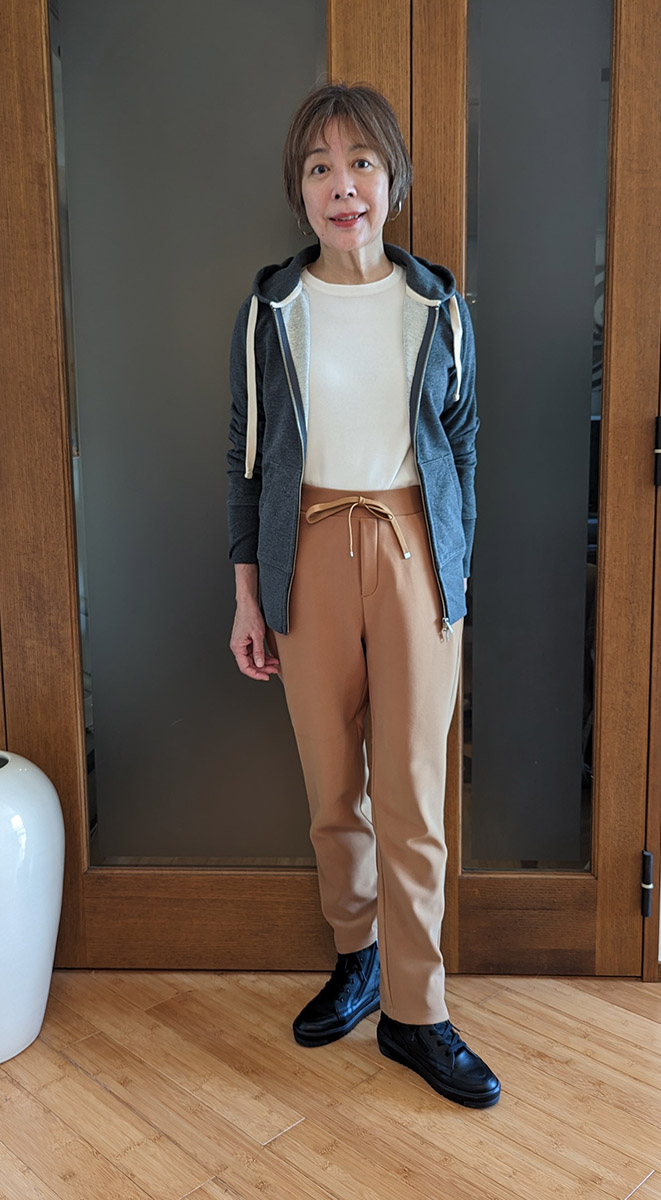ドロストパンツとのコーデ