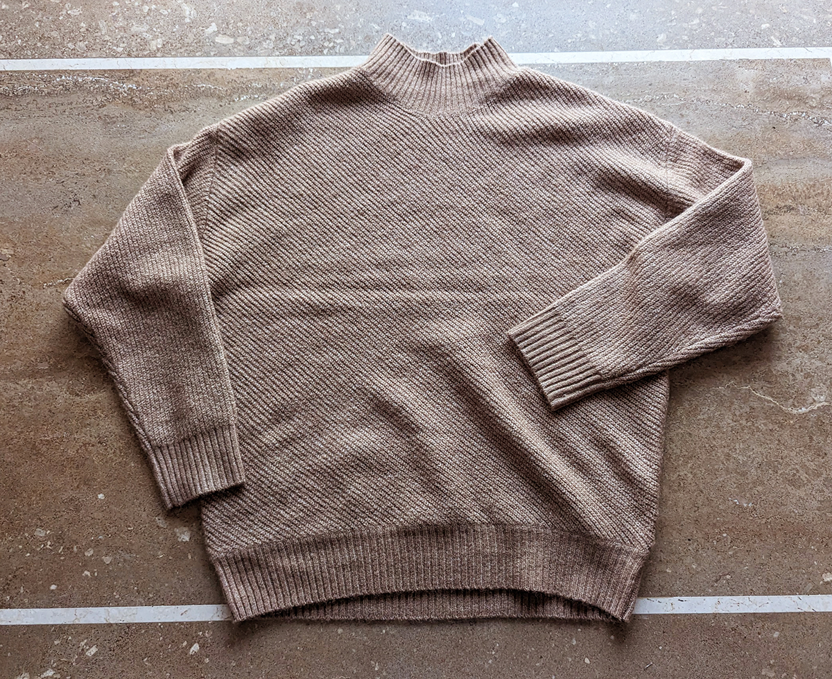 フラッフィーニット・バイアスハイネック