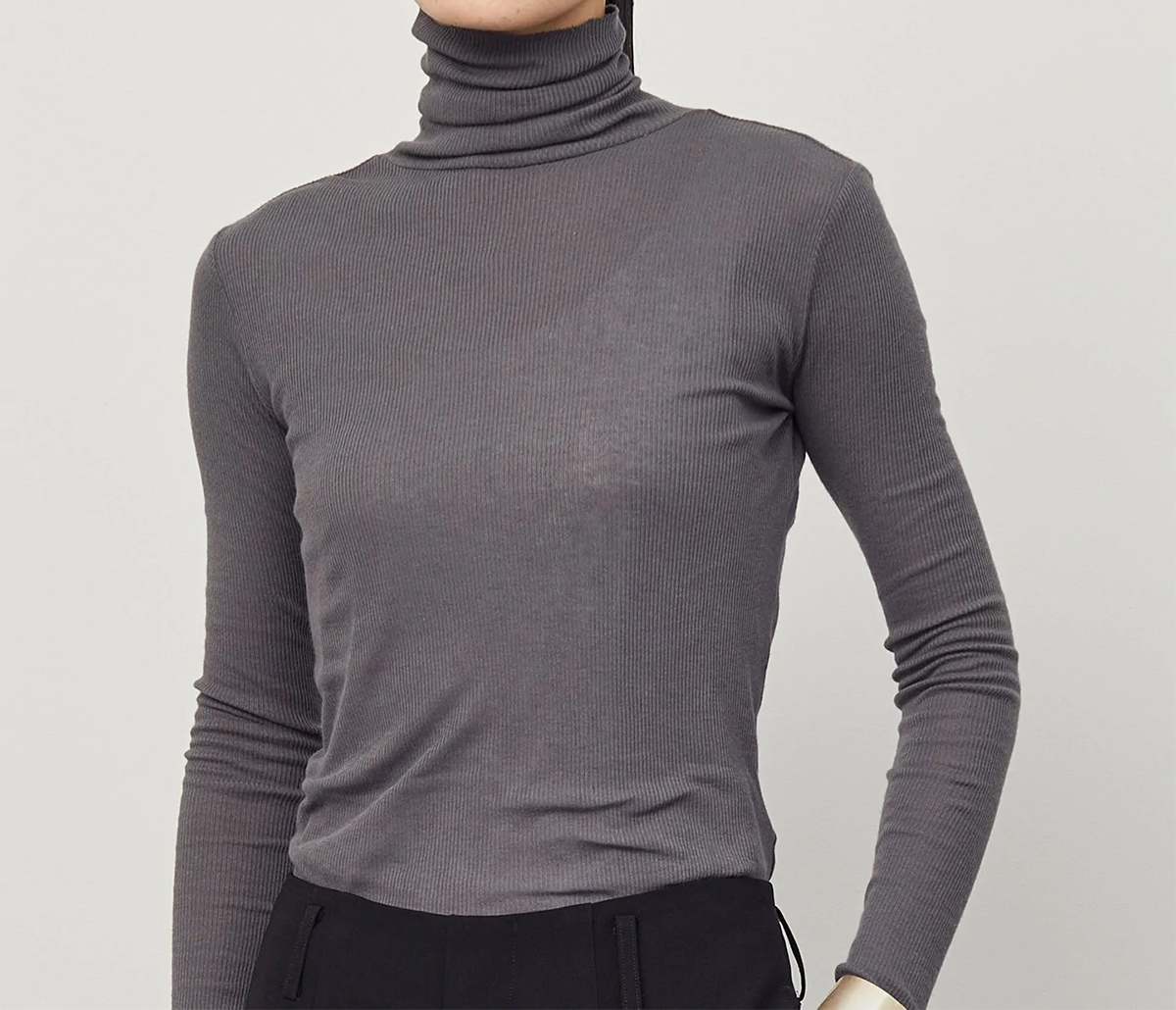 カシミヤ混のヒートテック！？1枚でも着られる極薄リブタートルはオールカラー揃えたい優れモノ - 歳を隠すのをやめました