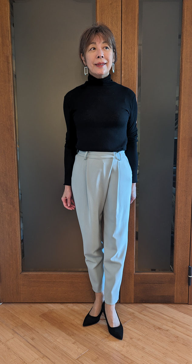 タックパンツとのコーデ