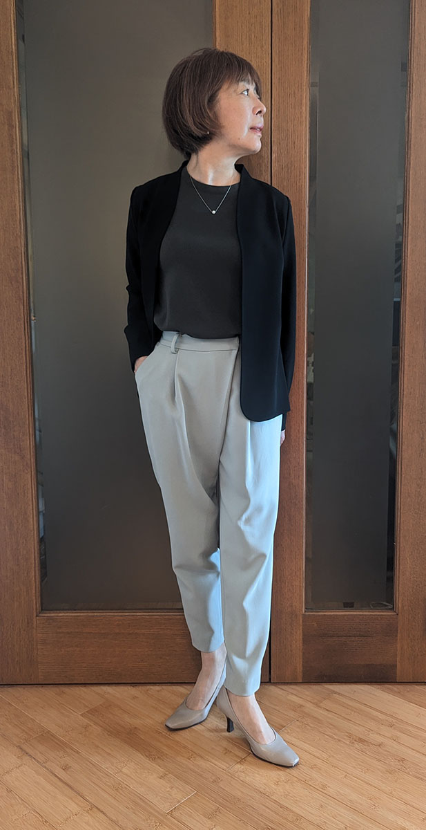 ミントのタックパンツで涼感コーデ