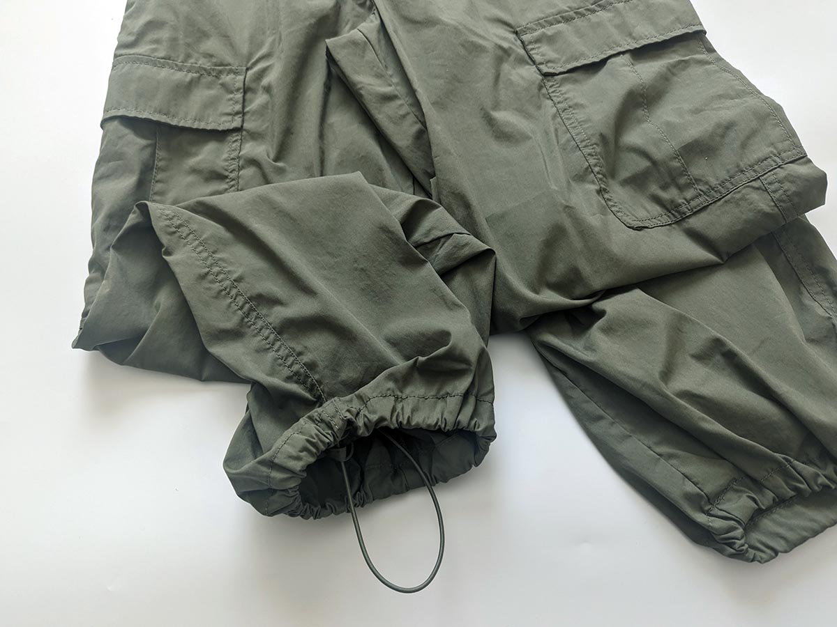 イージーカーゴパンツの裾