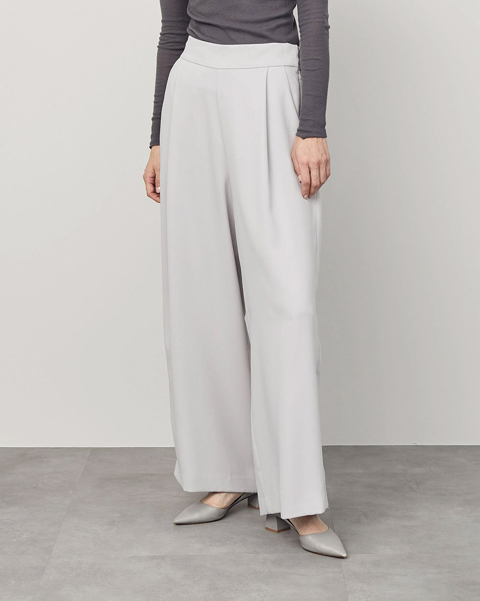 サイドタックワイドパンツ