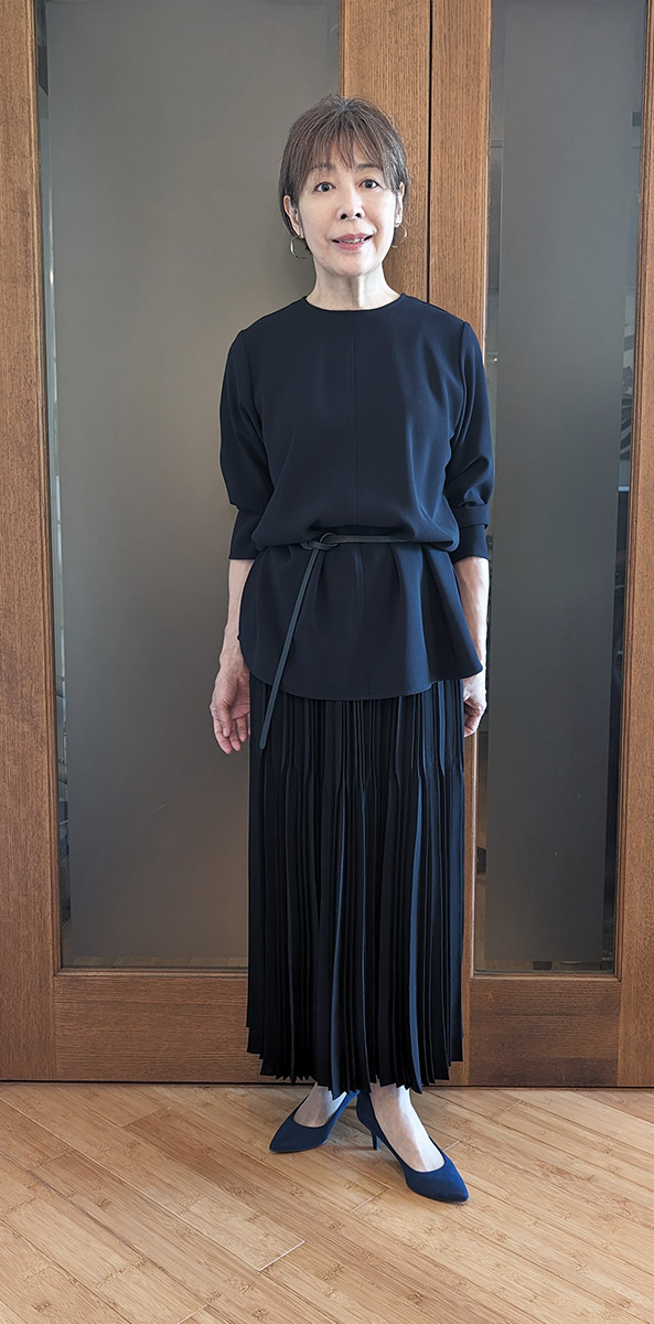 プリーツスカート85cm丈 ブラックのコーデ