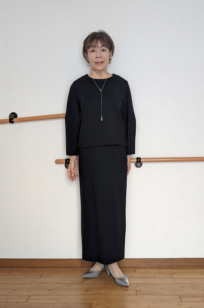 ダブルジャージーのトップスとスカート