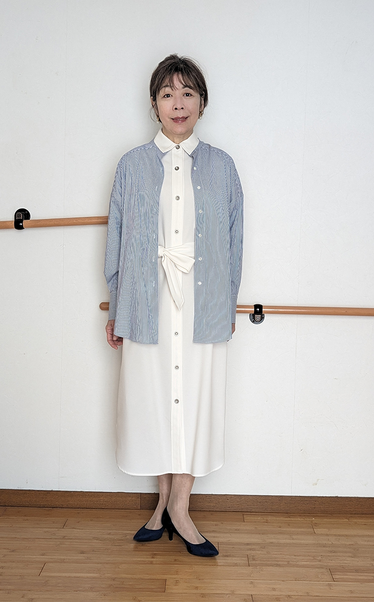 バンドカラーロングシャツをプラス