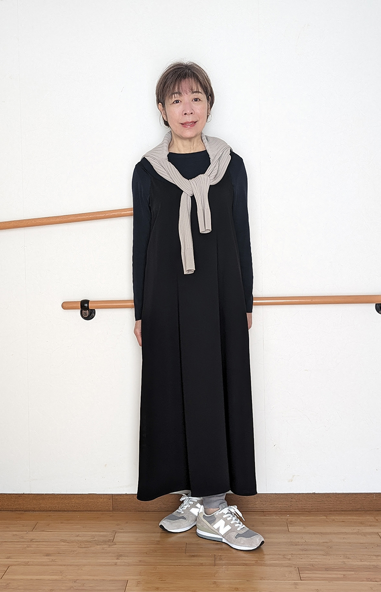 カーディガンの肩掛け