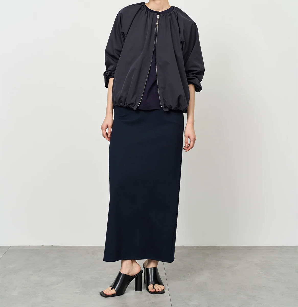 リモンタブルゾンのネイビー