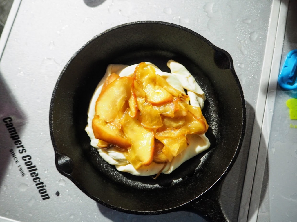 スキレットでアップルパイ Byつじまい 山ごはん 山カフェ おとな女子登山部