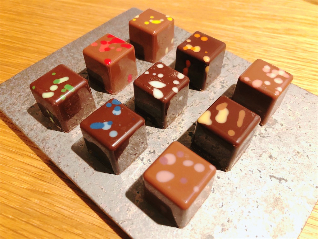 Choco Choco Au Carre ショコ オ キャレ ショコラアソート ビークッシュ Chocologue