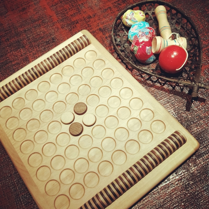 八坂ゆとねのラウンジに置いてあったオセロ